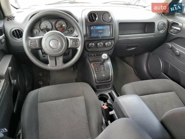 Черный Джип Патриот, объемом двигателя 2 л и пробегом 127 тыс. км за 1100 $, фото 7 на Automoto.ua