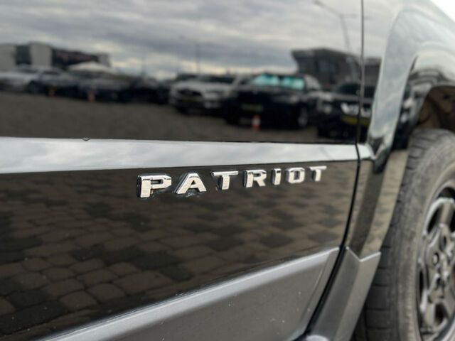 Черный Джип Патриот, объемом двигателя 2.4 л и пробегом 200 тыс. км за 9800 $, фото 9 на Automoto.ua