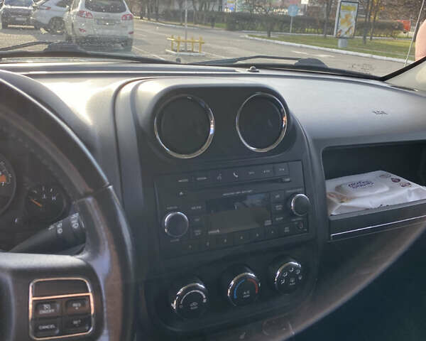 Черный Джип Патриот, объемом двигателя 2.36 л и пробегом 99 тыс. км за 11500 $, фото 8 на Automoto.ua