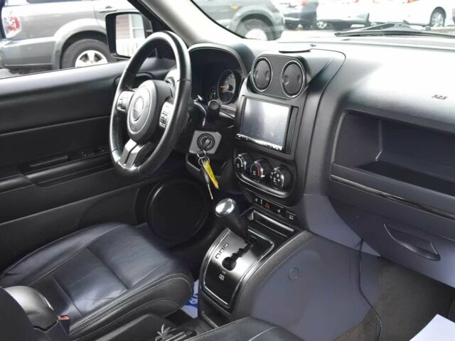 Черный Джип Патриот, объемом двигателя 2.4 л и пробегом 61 тыс. км за 9500 $, фото 6 на Automoto.ua