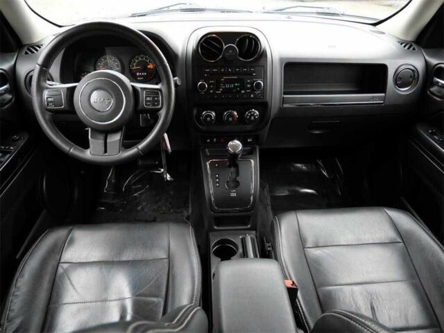 Черный Джип Патриот, объемом двигателя 2.4 л и пробегом 54 тыс. км за 4100 $, фото 6 на Automoto.ua