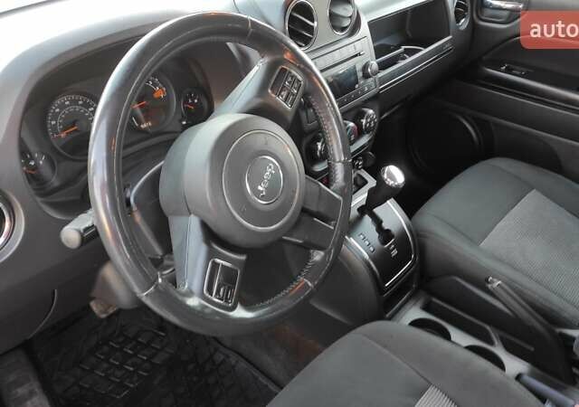 Джип Патриот 2013 в Хмельницком на Automoto.ua Коричневый Джип Патриот, объемом двигателя 2.36 л и пробегом 143 тыс. км за 9900 $, фото 3 на Automoto.ua