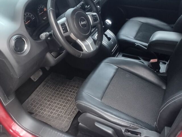 Джип Патриот 2016 в Кривом Роге на Automoto.ua Красный Джип Патриот, объемом двигателя 2 л и пробегом 138 тыс. км за 286 $, фото 2 на Automoto.ua