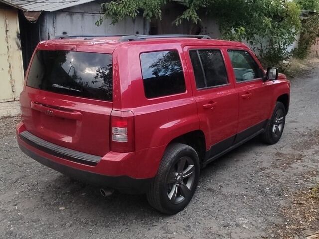 Джип Патриот 2016 в Кривом Роге на Automoto.ua Красный Джип Патриот, объемом двигателя 2 л и пробегом 138 тыс. км за 286 $, фото 1 на Automoto.ua