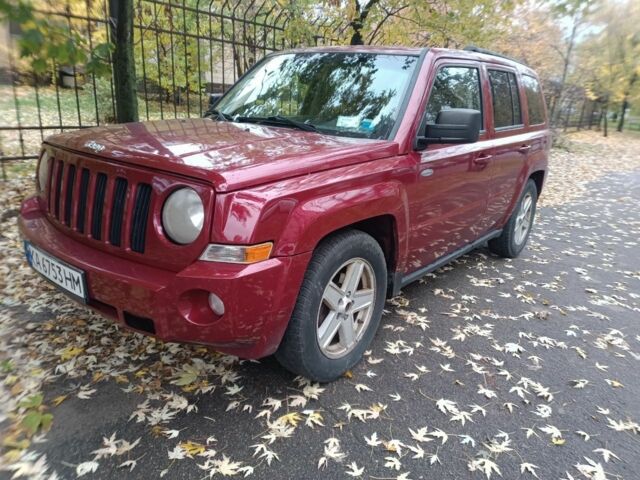Красный Джип Патриот, объемом двигателя 2.4 л и пробегом 290 тыс. км за 7200 $, фото 3 на Automoto.ua