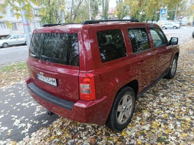 Красный Джип Патриот, объемом двигателя 2.4 л и пробегом 290 тыс. км за 7200 $, фото 2 на Automoto.ua