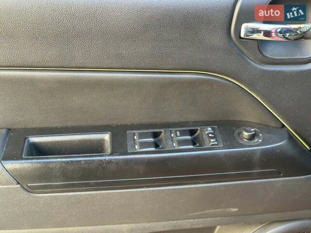 Червоний Джип Patriot, об'ємом двигуна 2.4 л та пробігом 181 тис. км за 8440 $, фото 20 на Automoto.ua