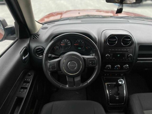 Красный Джип Патриот, объемом двигателя 2.4 л и пробегом 250 тыс. км за 8690 $, фото 17 на Automoto.ua