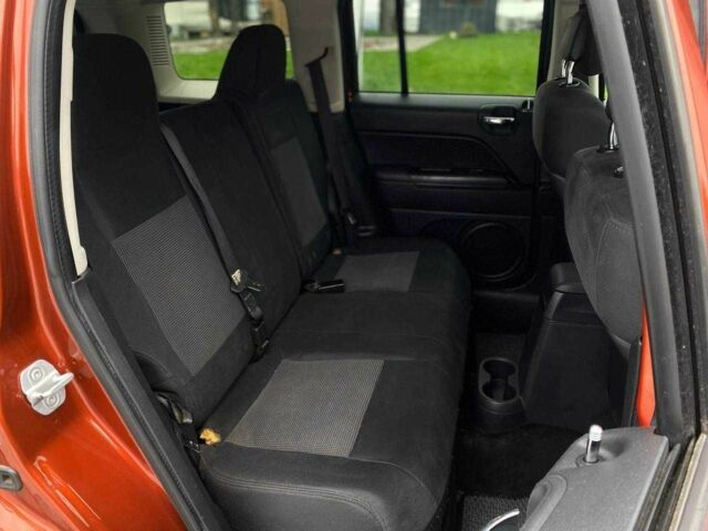 Красный Джип Патриот, объемом двигателя 2.4 л и пробегом 250 тыс. км за 8690 $, фото 14 на Automoto.ua