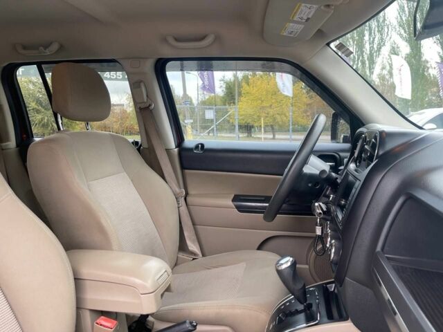 Красный Джип Патриот, объемом двигателя 2.4 л и пробегом 160 тыс. км за 8999 $, фото 15 на Automoto.ua