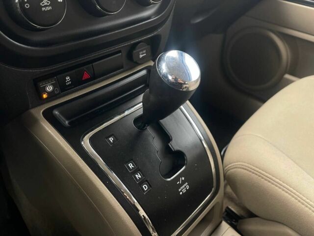 Красный Джип Патриот, объемом двигателя 2.4 л и пробегом 160 тыс. км за 8999 $, фото 12 на Automoto.ua