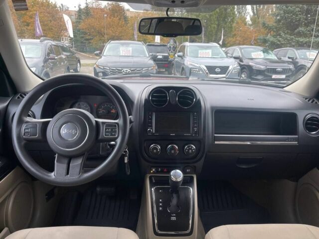 Красный Джип Патриот, объемом двигателя 2.4 л и пробегом 160 тыс. км за 8999 $, фото 9 на Automoto.ua