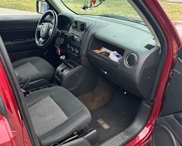 Червоний Джип Patriot, об'ємом двигуна 2.36 л та пробігом 213 тис. км за 7777 $, фото 17 на Automoto.ua