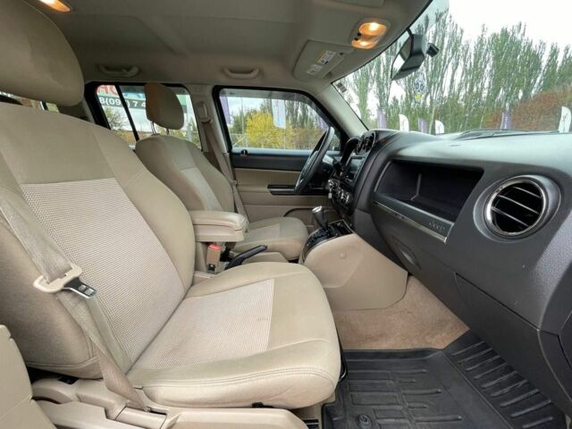 Красный Джип Патриот, объемом двигателя 2.4 л и пробегом 160 тыс. км за 8999 $, фото 13 на Automoto.ua