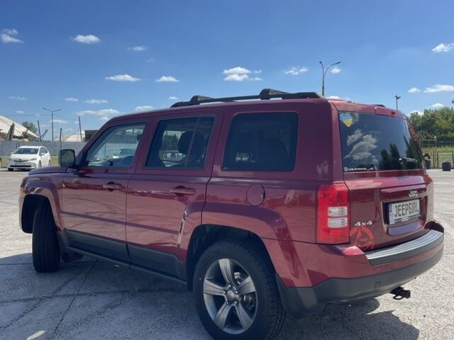 Червоний Джип Patriot, об'ємом двигуна 2.4 л та пробігом 253 тис. км за 8900 $, фото 4 на Automoto.ua