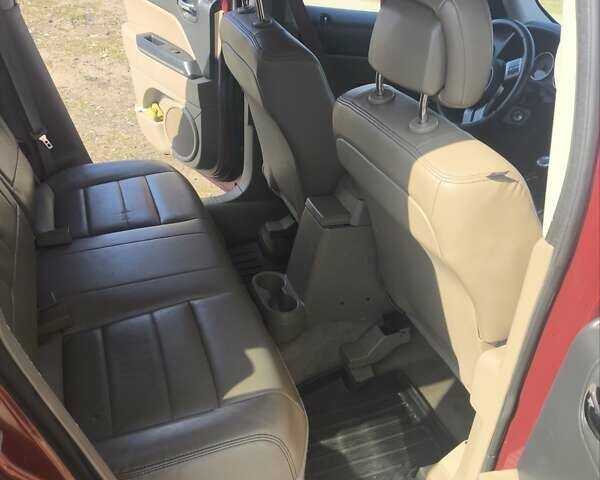 Красный Джип Патриот, объемом двигателя 2.36 л и пробегом 302 тыс. км за 8100 $, фото 8 на Automoto.ua