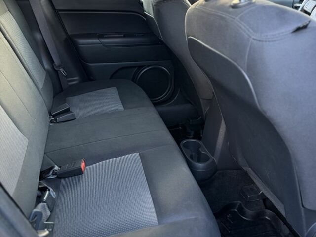 Красный Джип Патриот, объемом двигателя 2.4 л и пробегом 157 тыс. км за 9999 $, фото 16 на Automoto.ua