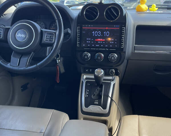 Красный Джип Патриот, объемом двигателя 2.36 л и пробегом 252 тыс. км за 10900 $, фото 10 на Automoto.ua