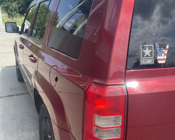 Красный Джип Патриот, объемом двигателя 2 л и пробегом 197 тыс. км за 9700 $, фото 9 на Automoto.ua