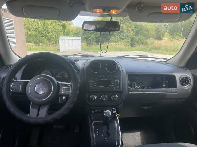 Красный Джип Патриот, объемом двигателя 2 л и пробегом 197 тыс. км за 9700 $, фото 10 на Automoto.ua