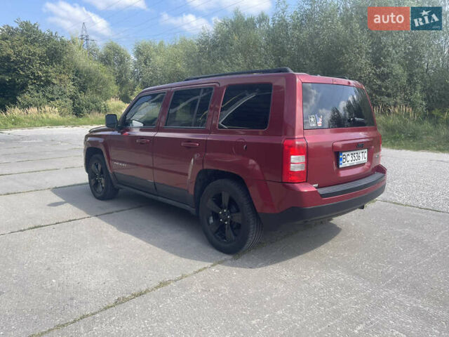 Красный Джип Патриот, объемом двигателя 2 л и пробегом 197 тыс. км за 9700 $, фото 4 на Automoto.ua