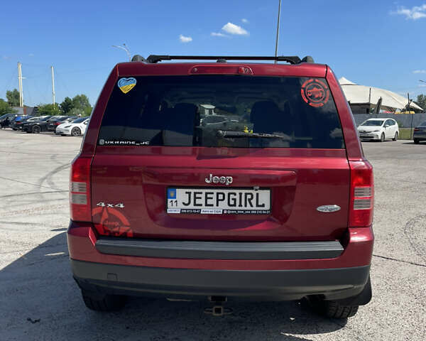 Красный Джип Патриот, объемом двигателя 2.36 л и пробегом 252 тыс. км за 10900 $, фото 3 на Automoto.ua