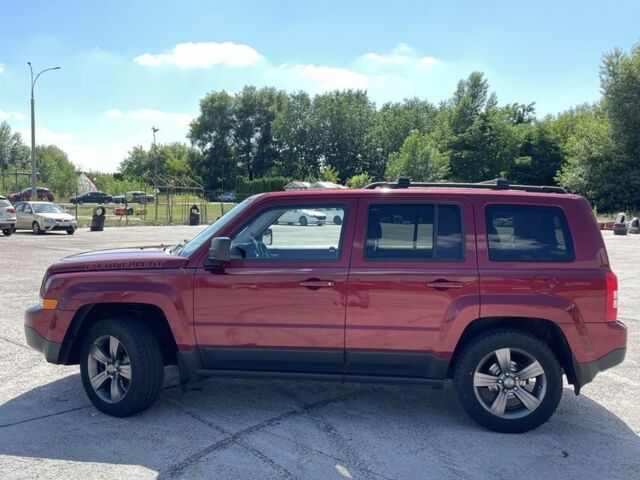 Червоний Джип Patriot, об'ємом двигуна 2.4 л та пробігом 253 тис. км за 8900 $, фото 5 на Automoto.ua