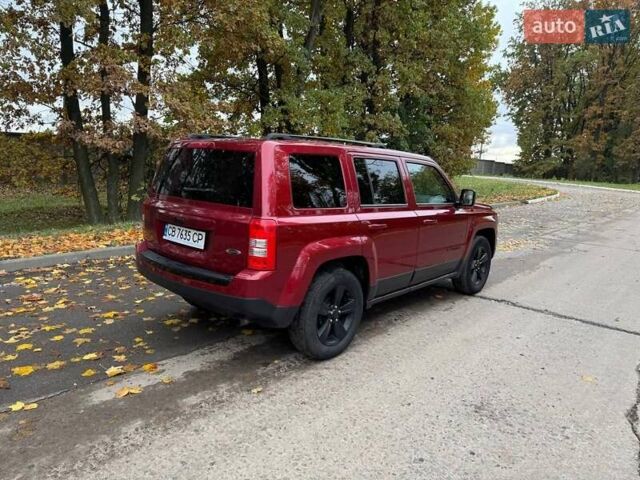 Красный Джип Патриот, объемом двигателя 2 л и пробегом 270 тыс. км за 9500 $, фото 2 на Automoto.ua