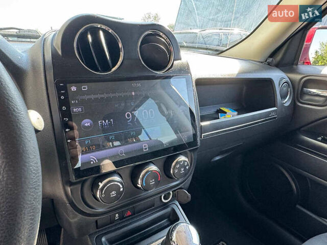 Красный Джип Патриот, объемом двигателя 2.4 л и пробегом 161 тыс. км за 10800 $, фото 10 на Automoto.ua