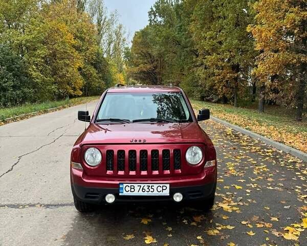 Красный Джип Патриот, объемом двигателя 2 л и пробегом 270 тыс. км за 9500 $, фото 1 на Automoto.ua