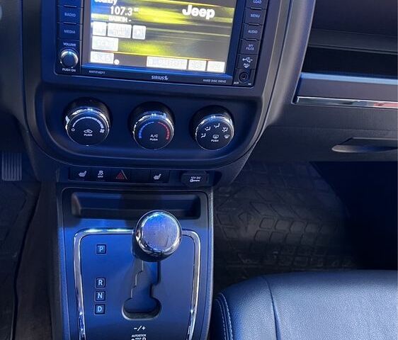 Красный Джип Патриот, объемом двигателя 2.4 л и пробегом 199 тыс. км за 12500 $, фото 13 на Automoto.ua