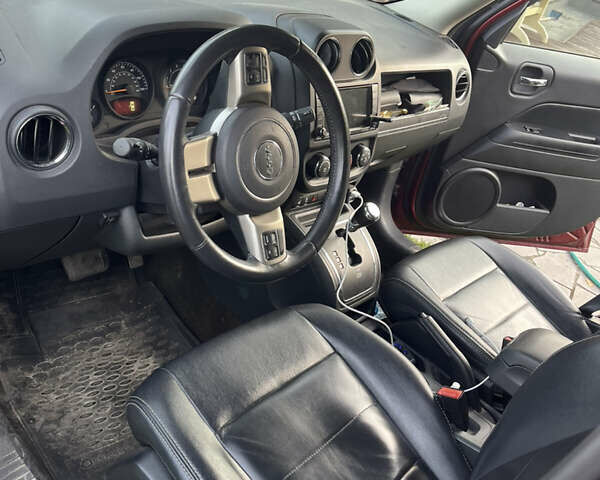 Красный Джип Патриот, объемом двигателя 2.36 л и пробегом 132 тыс. км за 11000 $, фото 13 на Automoto.ua