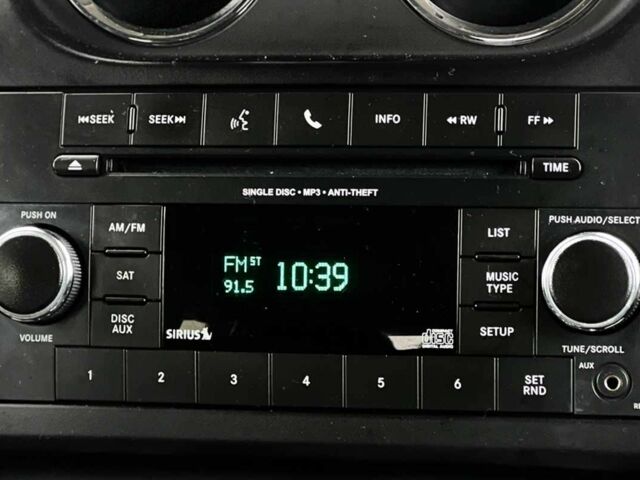 Красный Джип Патриот, объемом двигателя 2.4 л и пробегом 161 тыс. км за 8750 $, фото 8 на Automoto.ua