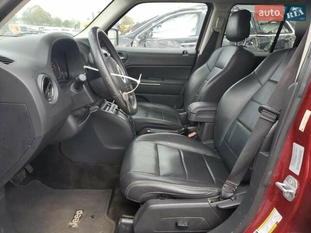 Красный Джип Патриот, объемом двигателя 2.4 л и пробегом 178 тыс. км за 800 $, фото 6 на Automoto.ua