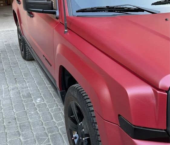 Красный Джип Патриот, объемом двигателя 2.4 л и пробегом 199 тыс. км за 12500 $, фото 5 на Automoto.ua