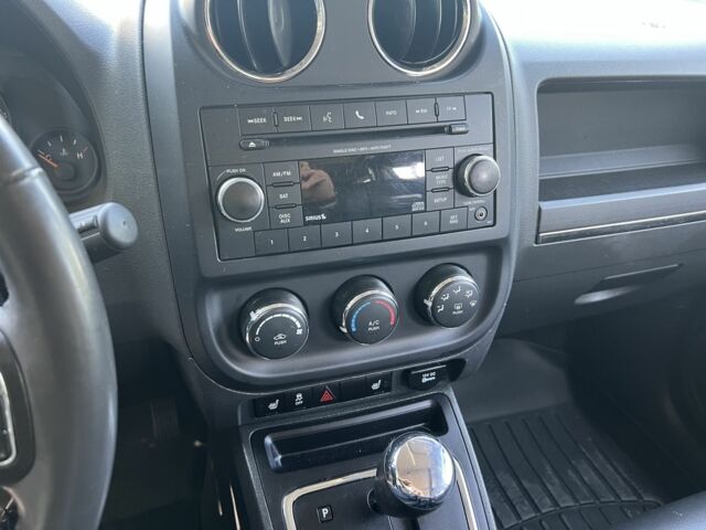 Красный Джип Патриот, объемом двигателя 0 л и пробегом 139 тыс. км за 10999 $, фото 6 на Automoto.ua