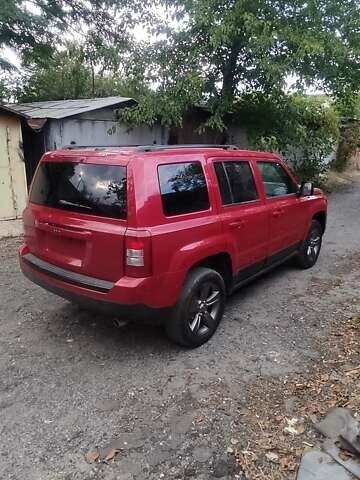 Джип Патриот 2016 в Кривом Роге на Automoto.ua Красный Джип Патриот, объемом двигателя 2 л и пробегом 86 тыс. км за 12000 $, фото 3 на Automoto.ua