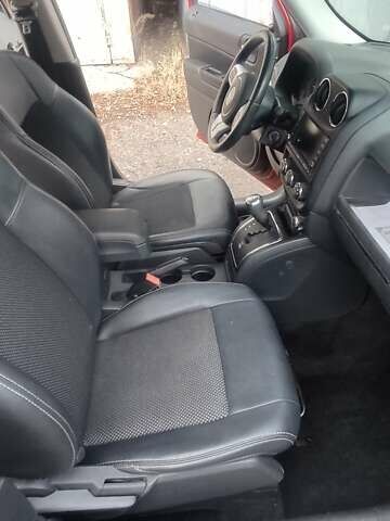 Джип Патриот 2016 в Кривом Роге на Automoto.ua Красный Джип Патриот, объемом двигателя 2 л и пробегом 86 тыс. км за 12000 $, фото 10 на Automoto.ua