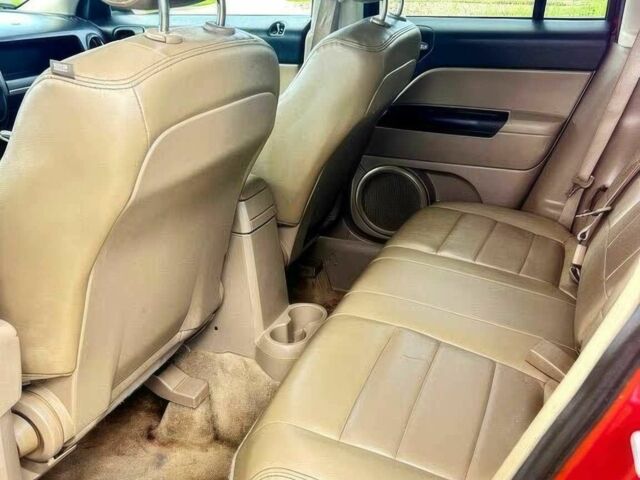 Красный Джип Патриот, объемом двигателя 2 л и пробегом 68 тыс. км за 2800 $, фото 8 на Automoto.ua