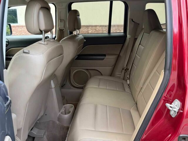 Красный Джип Патриот, объемом двигателя 2.4 л и пробегом 57 тыс. км за 7800 $, фото 11 на Automoto.ua