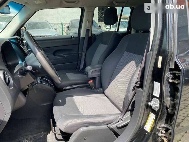 Джип Патриот, объемом двигателя 2 л и пробегом 217 тыс. км за 8000 $, фото 14 на Automoto.ua