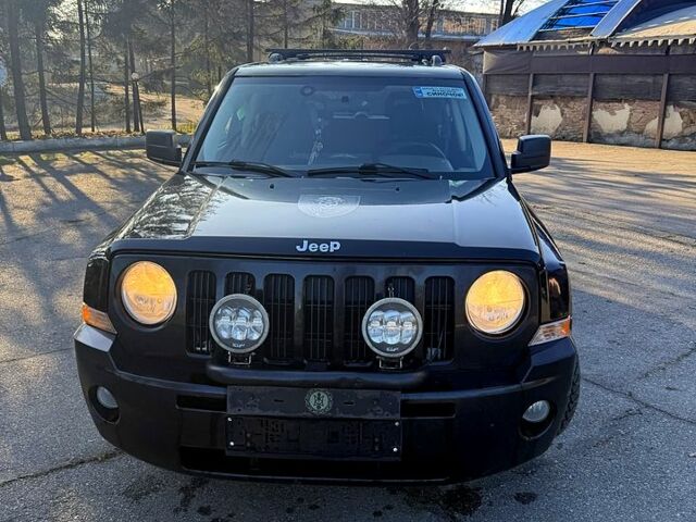 Джип Патриот, объемом двигателя 2 л и пробегом 140 тыс. км за 3500 $, фото 5 на Automoto.ua