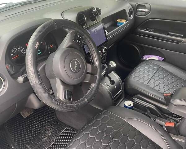 Джип Патриот, объемом двигателя 2.36 л и пробегом 190 тыс. км за 9000 $, фото 6 на Automoto.ua