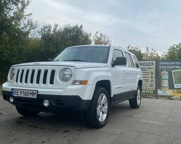 Джип Патриот, объемом двигателя 2.36 л и пробегом 190 тыс. км за 9000 $, фото 3 на Automoto.ua