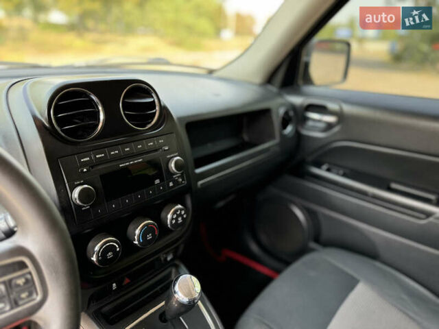 Джип Patriot, об'ємом двигуна 2.36 л та пробігом 180 тис. км за 7900 $, фото 19 на Automoto.ua