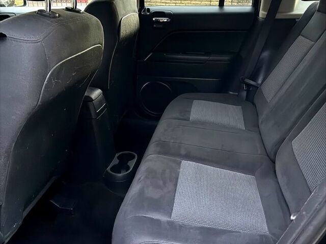 Джип Патриот, объемом двигателя 2.4 л и пробегом 197 тыс. км за 9999 $, фото 10 на Automoto.ua