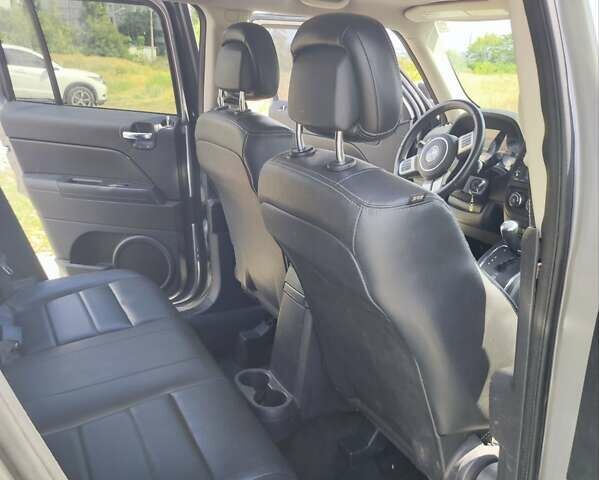 Джип Patriot, об'ємом двигуна 2.36 л та пробігом 88 тис. км за 9500 $, фото 14 на Automoto.ua