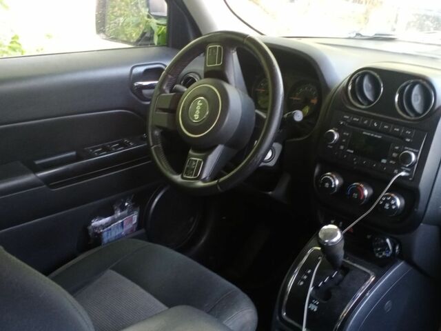 Серый Джип Патриот, объемом двигателя 2 л и пробегом 160 тыс. км за 11593 $, фото 11 на Automoto.ua