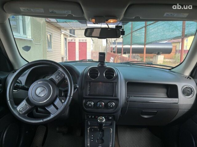 Серый Джип Патриот, объемом двигателя 2.4 л и пробегом 86 тыс. км за 12000 $, фото 4 на Automoto.ua