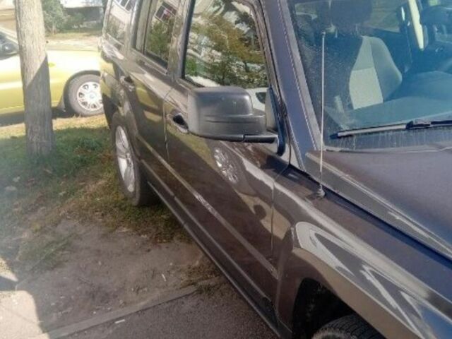 Серый Джип Патриот, объемом двигателя 2 л и пробегом 160 тыс. км за 11593 $, фото 4 на Automoto.ua